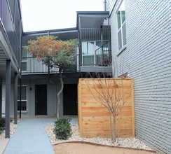 The Brix Apartments in Dallas, TX - Building Photo - Building Photo