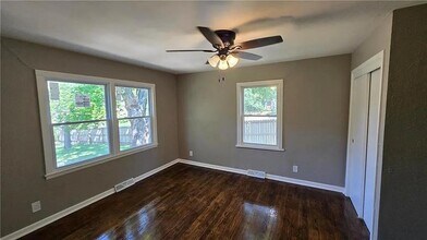 4456 N Bellefontaine Ave in Kansas City, MO - Building Photo - Building Photo