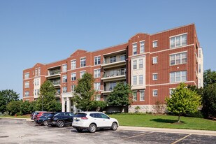 Astor Place in Wheeling, IL - Building Photo