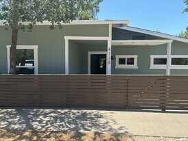 Newly renovated 2 bedroom 2 bathroom in a great location in Los Angeles, CA - Building Photo