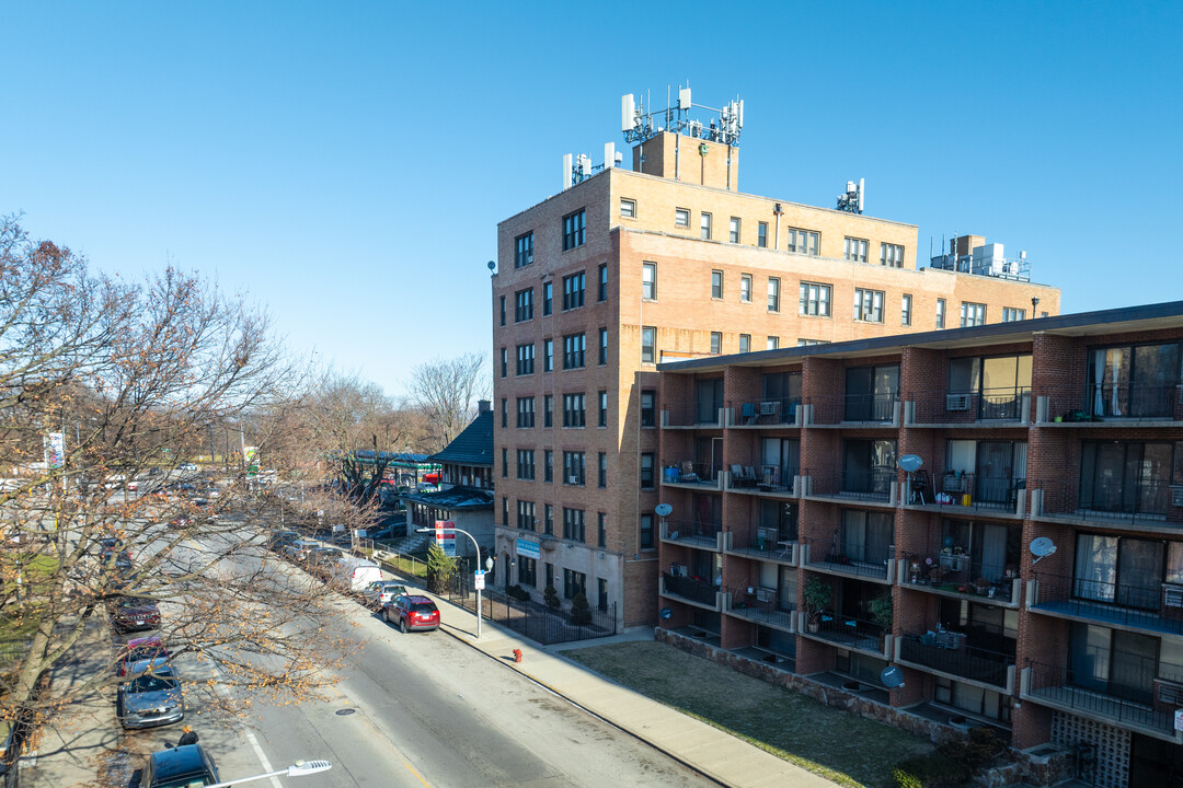 Jeffery Parkway Apartments in Chicago, IL - Foto de edificio