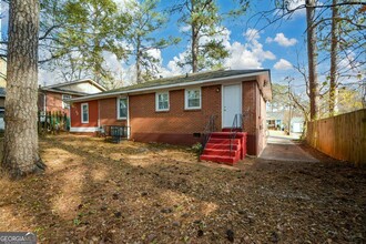 2259 Nelms Dr SW in Atlanta, GA - Building Photo - Building Photo