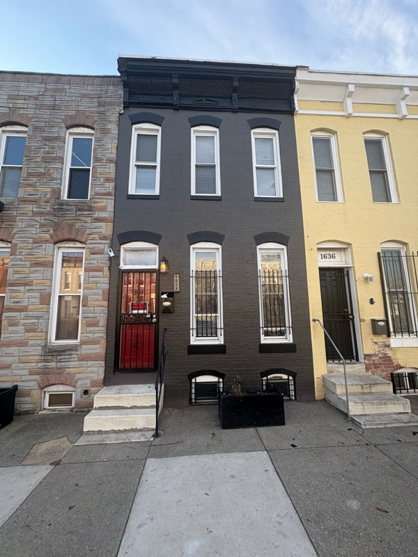 property at 1634 N Wolfe St