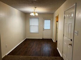 1360 22nd St in Gulfport, MS - Building Photo