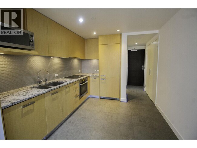 1028 Barclay St in Vancouver, BC - Building Photo - Building Photo