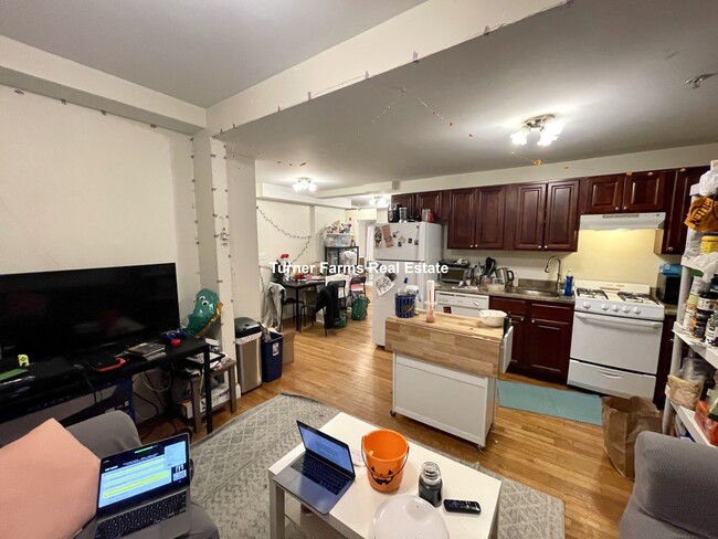 84 Fenway, Unit B1 in Boston, MA - Building Photo - Building Photo