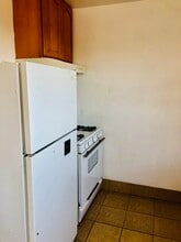 2811 Garden St, Unit B in Oakland, CA - Foto de edificio - Building Photo