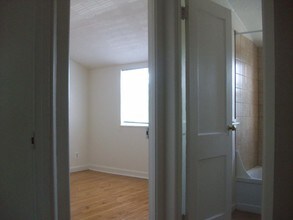 Evergreen Town House Apartments in New Britain, CT - Building Photo - Interior Photo