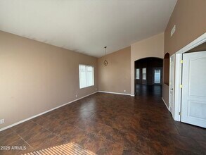 8136 W Laurel Ln in Peoria, AZ - Building Photo - Building Photo