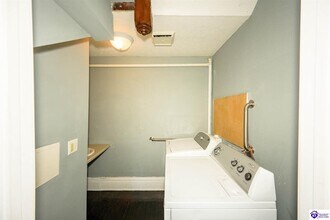 208 N Mulberry St in Elizabethtown, KY - Building Photo - Building Photo