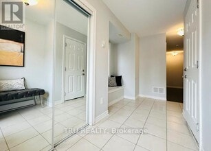 20 Squashberry Ln in Ottawa, ON - Building Photo - Building Photo