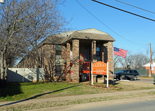 Fairway Apartments in Fort Worth, TX - Building Photo - Building Photo