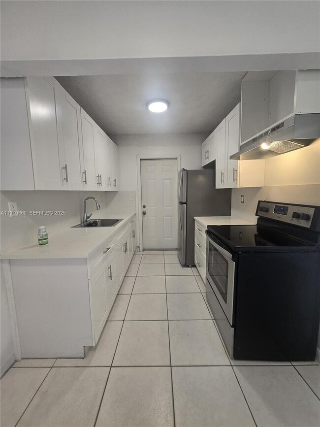 1400 N 17th Ave in Hollywood, FL - Building Photo - Building Photo