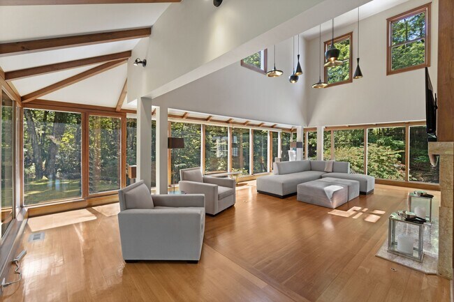 property at 386 Taconic Rd