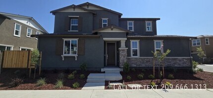 1695 Placer Pl in Tracy, CA - Foto de edificio - Building Photo