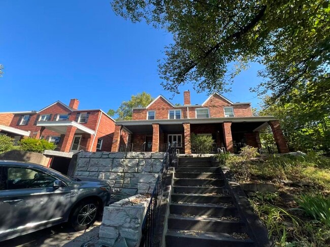 4011 Beechwood Blvd in Pittsburgh, PA - Building Photo - Building Photo