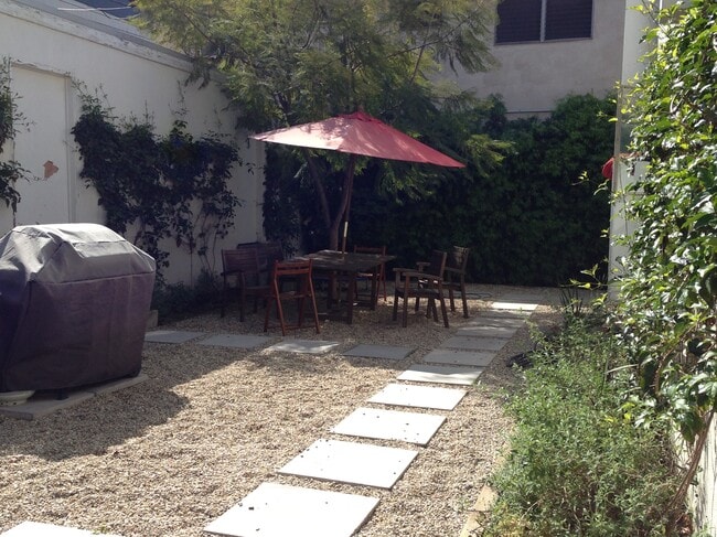 128 S Hayworth Ave, Unit Hayworth Avenue Unit #6 in West Hollywood, CA - Building Photo - Building Photo