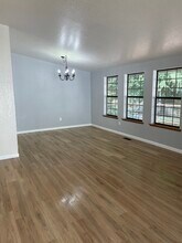 8938 49th Ct NE in Olympia, WA - Foto de edificio - Building Photo