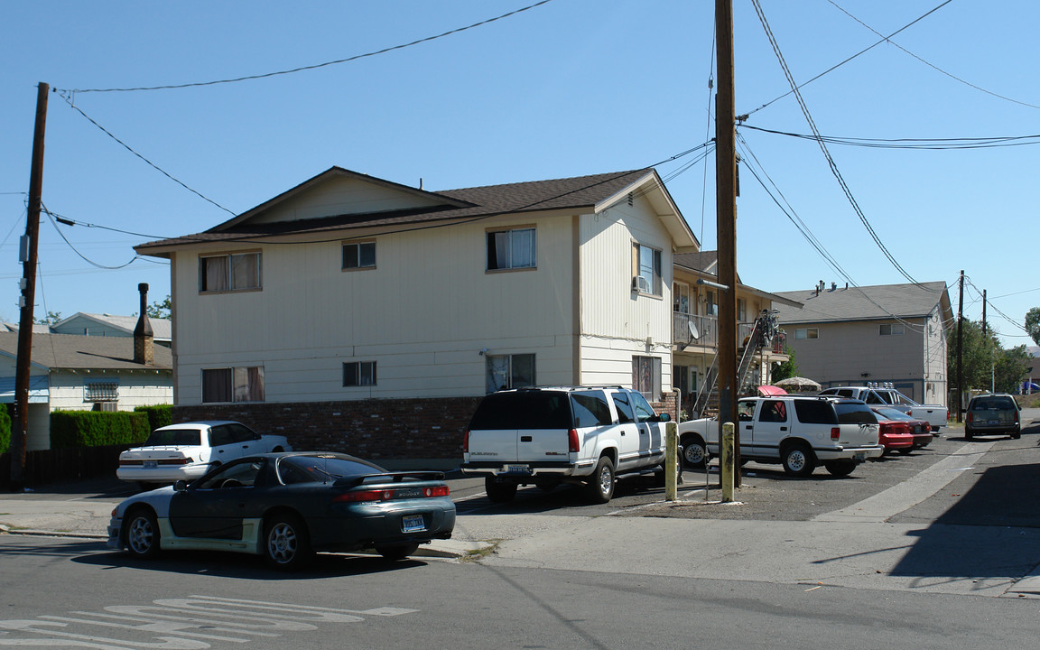 634 15th St in Sparks, NV - Building Photo