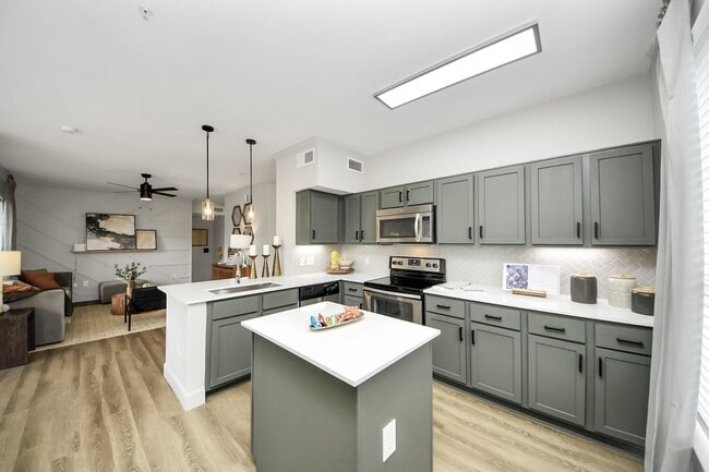 property at 3003 Memorial Ct