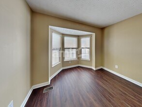 1031 Buddleia Ct in Florence, KY - Foto de edificio - Building Photo