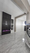 8735 W Knollmist Dr in Las Vegas, NV - Building Photo - Building Photo