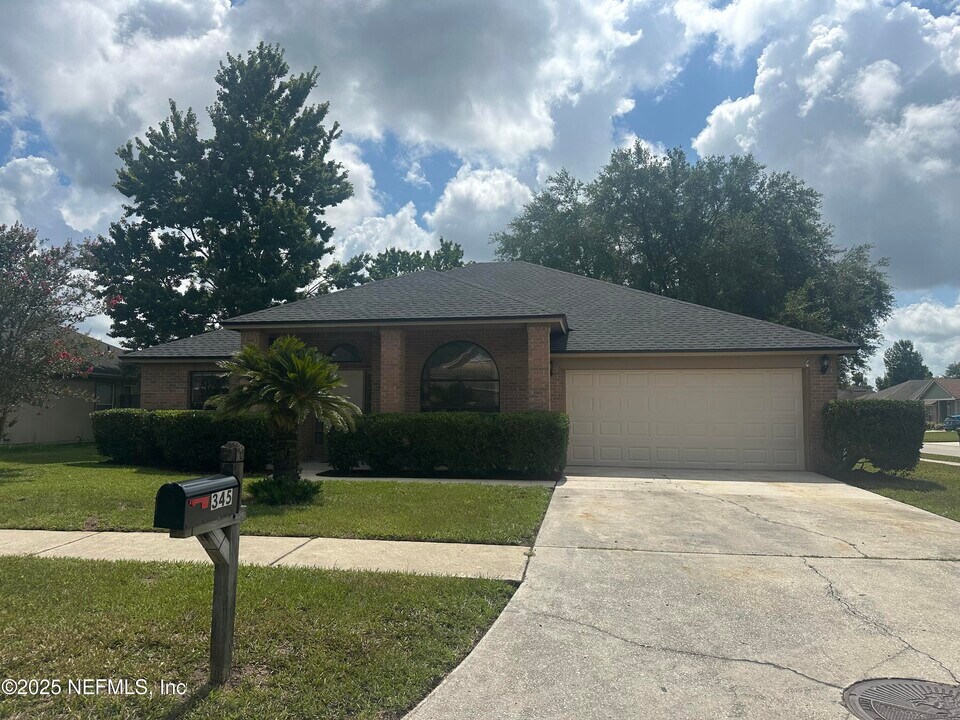 345 Wildberry Ct in Orange Park, FL - Building Photo