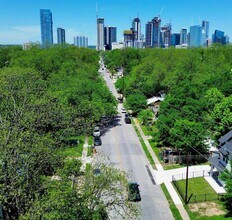 1808 Holly St in Austin, TX - Building Photo - Building Photo