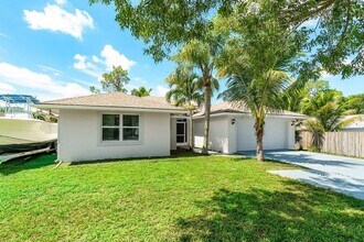 7600 Cocoanut Dr in Greenacres, FL - Building Photo - Building Photo