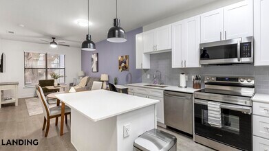 15777 Quorum Dr, Unit 1131 in Addison, TX - Building Photo - Building Photo