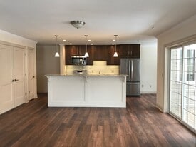 Oak Brook Commons in Clifton Park, NY - Building Photo