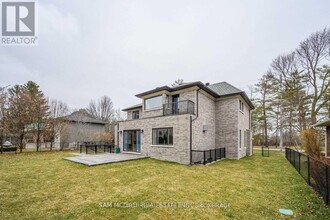 577 Indian Rd in Mississauga, ON - Building Photo - Building Photo