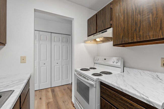 Solace on Lake Minnetonka in Spring Park, MN - Building Photo - Building Photo