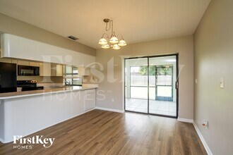 1125 SE 33rd Terrace in Cape Coral, FL - Foto de edificio - Building Photo