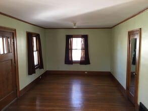 1630 New Hampshire St in Lawrence, KS - Building Photo - Building Photo