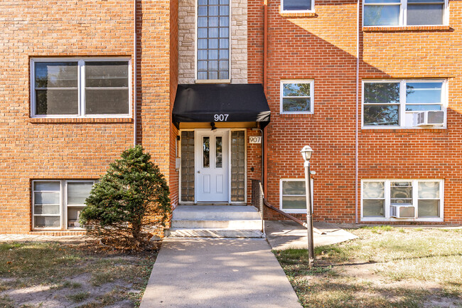 Highland Lane Apartments in St. Paul, MN - Building Photo - Interior Photo