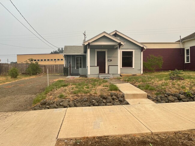 property at 663 SE Parrott St