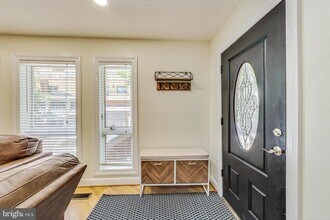 4814 Hampden Ln in Bethesda, MD - Building Photo - Building Photo