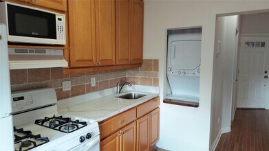 65 Hausman St in Brooklyn, NY - Building Photo - Building Photo