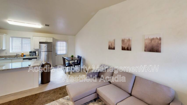 561 N 10th Pl in Show Low, AZ - Foto de edificio - Building Photo