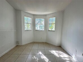 1666 SE 27th Ct in Homestead, FL - Foto de edificio - Building Photo