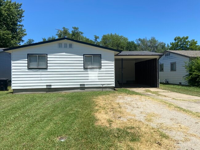 property at 1140 E Alice St
