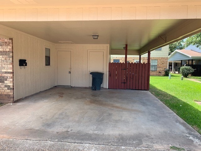 303 Carriage Square Dr in Bossier City, LA - Building Photo - Building Photo