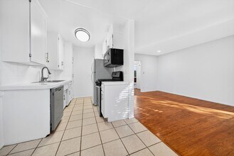 7459 Hollywood Blvd in Los Angeles, CA - Building Photo - Building Photo