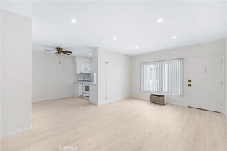 580 W Stocker St, Unit 6 in Glendale, CA - Building Photo - Building Photo