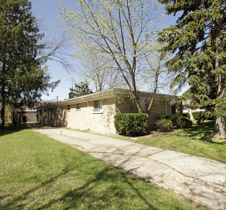 4605 Leafdale Blvd in Royal Oak, MI - Building Photo