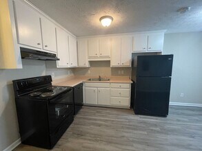 8387 Hollis St in Douglasville, GA - Building Photo - Building Photo