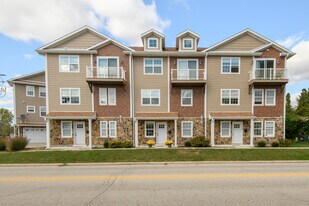 206 Grand Ave in Mukwonago, WI - Building Photo