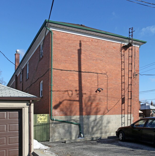 10-12 Dwight Ave in Toronto, ON - Building Photo - Building Photo