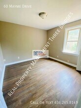60 Mayme Dr in Ferguson, MO - Building Photo - Building Photo